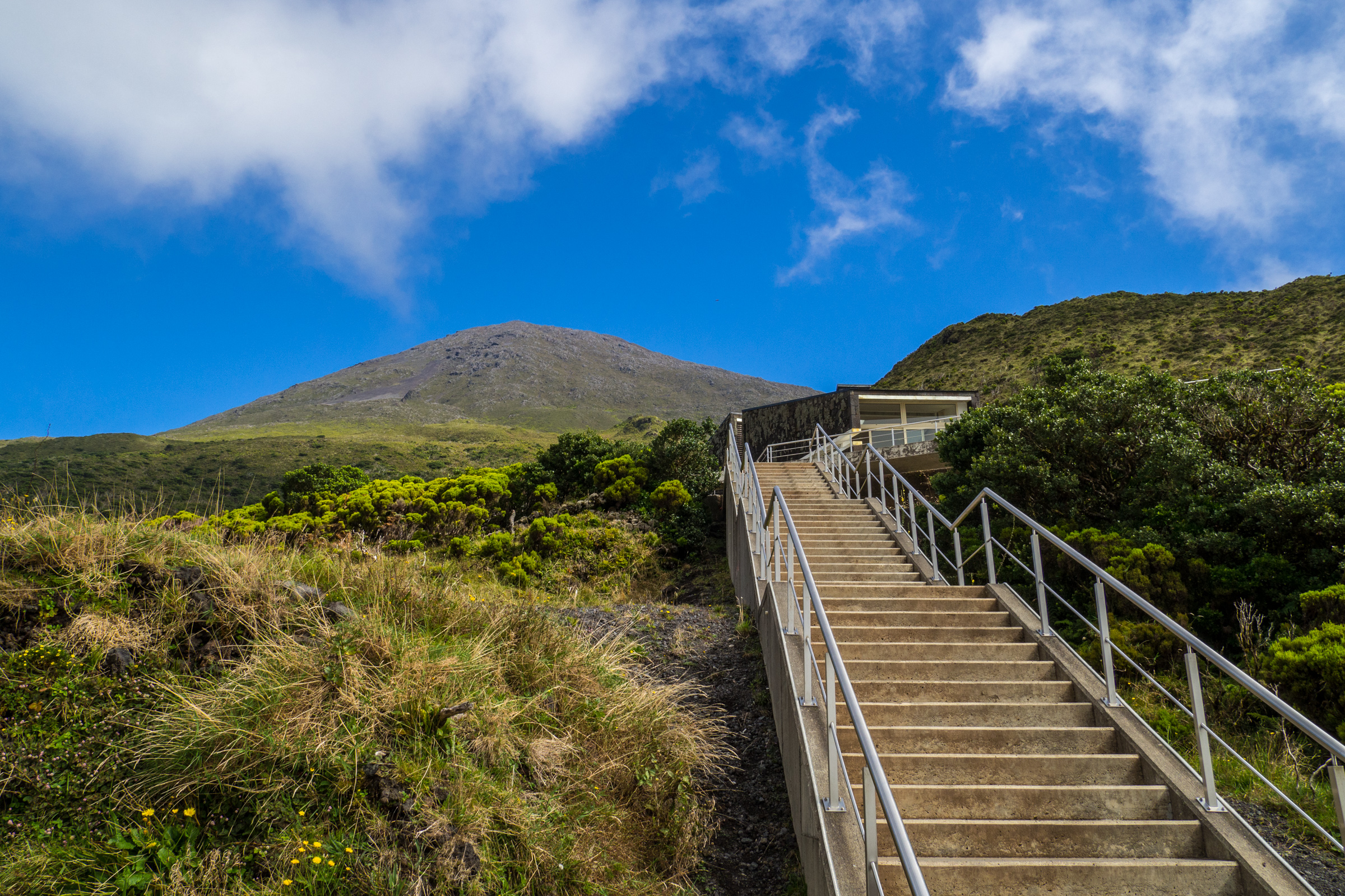 climbing-mount-pico-azores-hiking-guide-and-13-tips